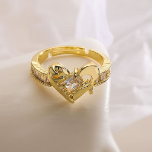 Золотистое кольцо с сердцем и россыпью фианитов M94713