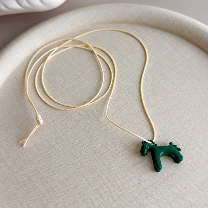 Текстильный чокер-шнурок с керамической подвеской в форме лошадки CJT11570