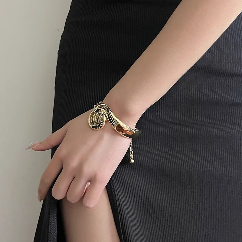 Жесткий браслет CJL26470 Жесткий браслет CJL26470