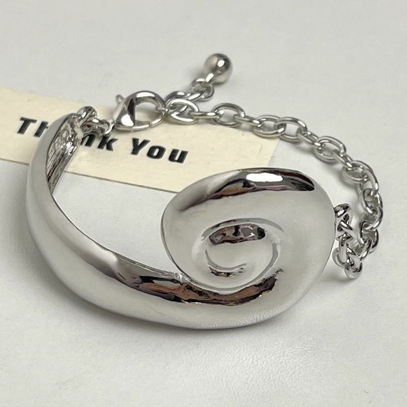 Браслет жесткий разомкнутый в форме змеи с эмалью CJL26470