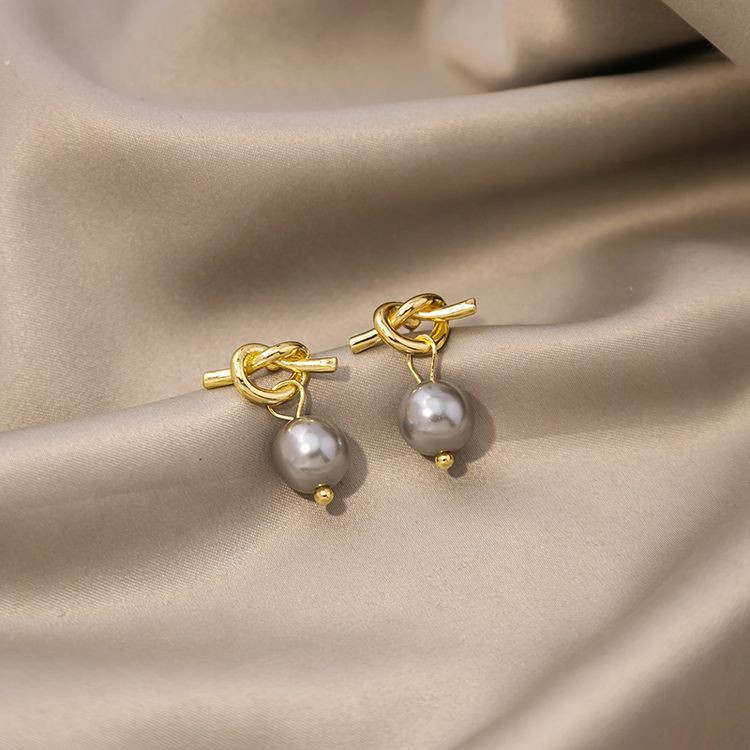 Серьги гвоздики узел жемчуг ювелирный сплав J11484CJJ Серьги гвоздики узел жемчуг ювелирный сплав J11484CJJ