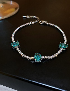 Браслет-цепочка с изумрудными кристаллами Z65403