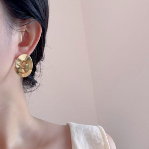 Минималистичные серьги-пусеты золотые диски CJN85837 Минималистичные серьги-пусеты золотые диски CJN85837