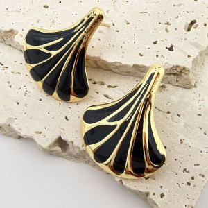 Серьги-пусеты Веера ажурные с черной эмалью CJL35941 Серьги-пусеты Веера ажурные с черной эмалью CJL35941