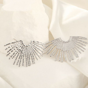 Серебристые ажурные серьги-веера CJH27592 Серебристые ажурные серьги-веера CJH27592