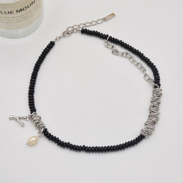 Комбинированное колье из черного бисера и серебристой цепи J11239CJJ