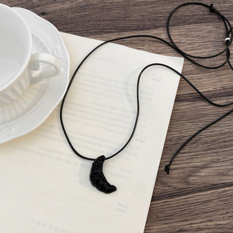 Длинная цепочка на шнурке с подвеской в форме полумесяца CJT11542