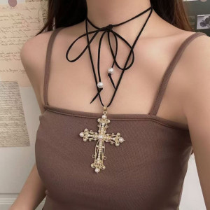 Золотистый длинный сотуар с резным крестом CJL19594