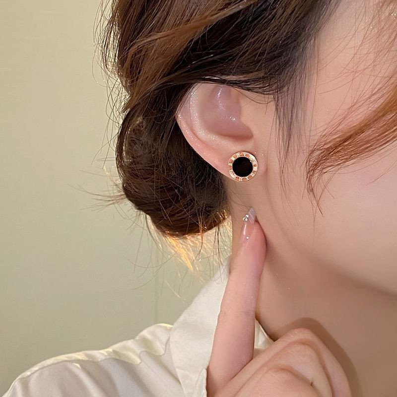 Серьги титановая сталь с напыление золотом римские цифры 1J11960CJJ