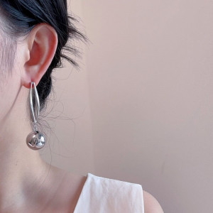 Длинные серьги с металлическим шаром CJQ17560 Длинные серьги с металлическим шаром CJQ17560