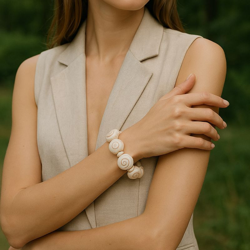 Браслет из крупных ракушек каури CJM01667 Браслет из крупных ракушек каури CJM01667