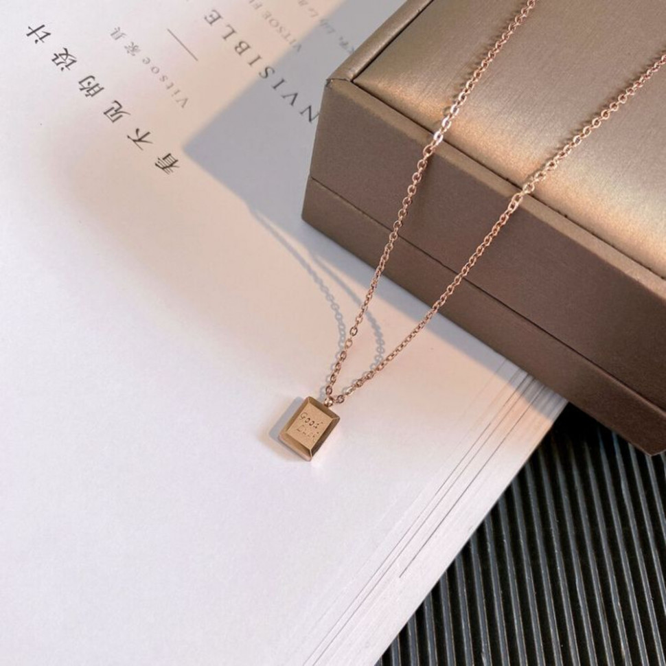 Минималистичная цепочка с кулоном в форме конверта J10502CJJ Минималистичная цепочка с кулоном в форме конверта J10502CJJ