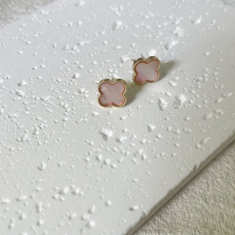 Серьги-гвоздики клевер с розовой вставкой J10931CJJ