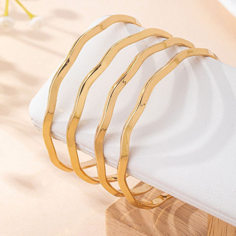 Жесткий браслет CJM14408 Жесткий браслет CJM14408