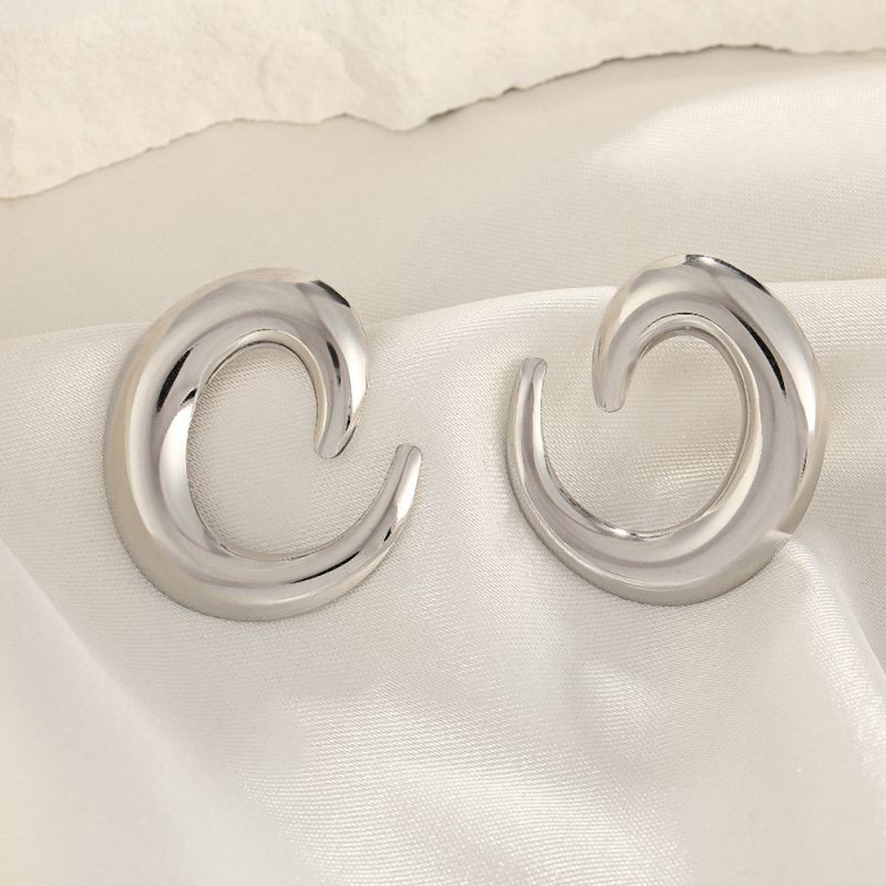 Серебристые серьги-пусеты Полумесяцы CJH27624