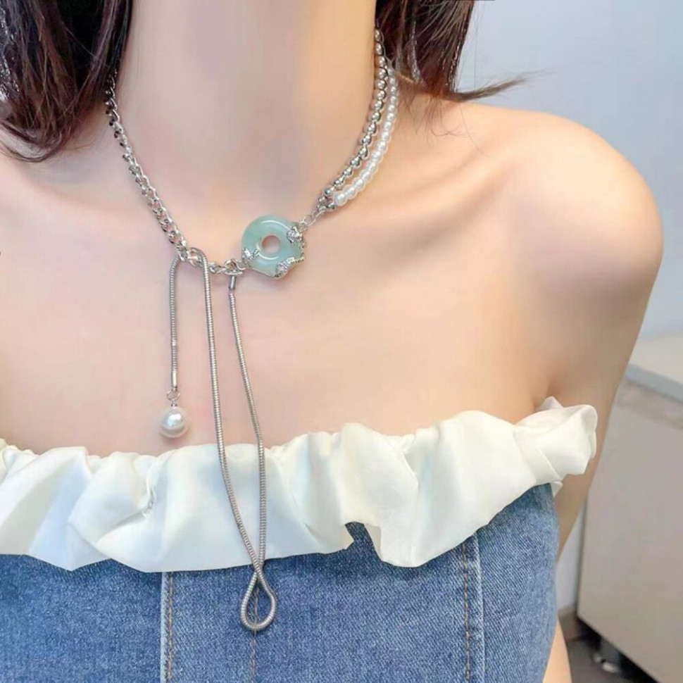 Асимметричное колье-галстук с жемчужиной и металлическим кольцом CJJ05674