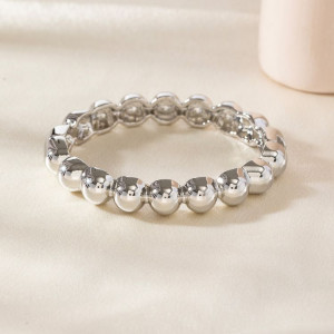 Браслет жесткий из крупных металлических бусин CJL16312