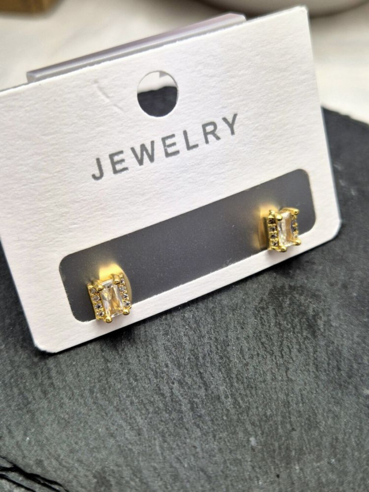 Серьги-пусеты Квадратные кристаллы 1J11010(CJJ)