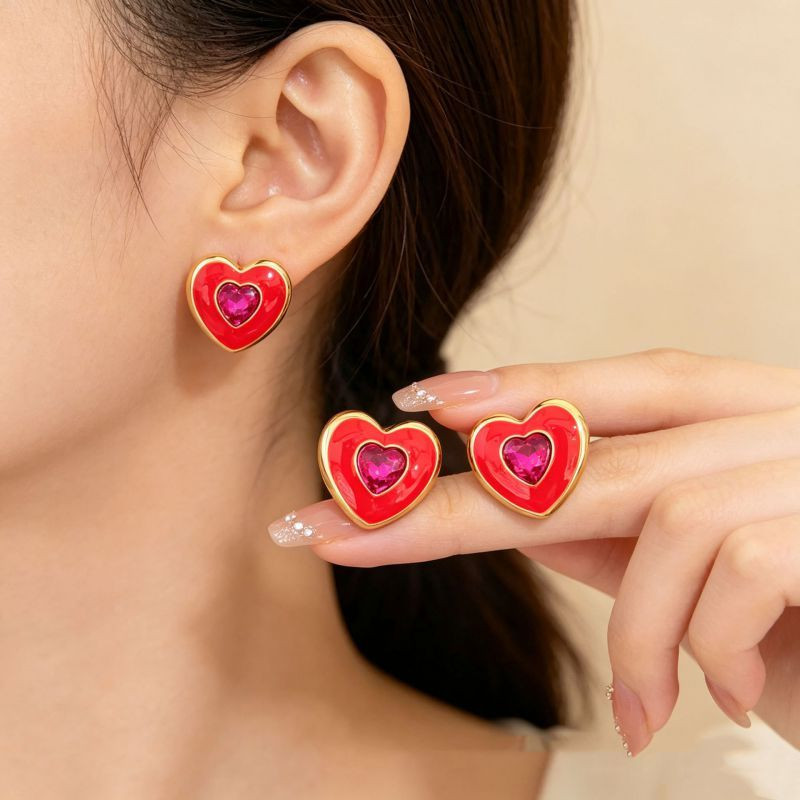 Красные серьги с сердцем CJZ56380