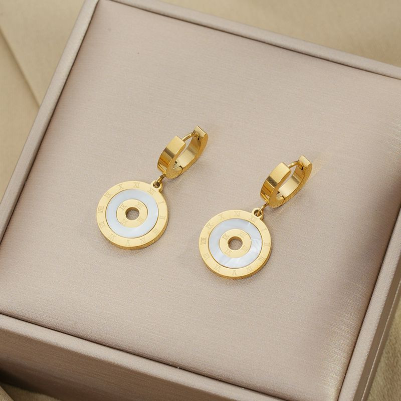 Серьги-кольца с круглыми подвесками в виде концентрических кругов J10217CJJ Серьги-кольца с круглыми подвесками в виде концентрических кругов J10217CJJ