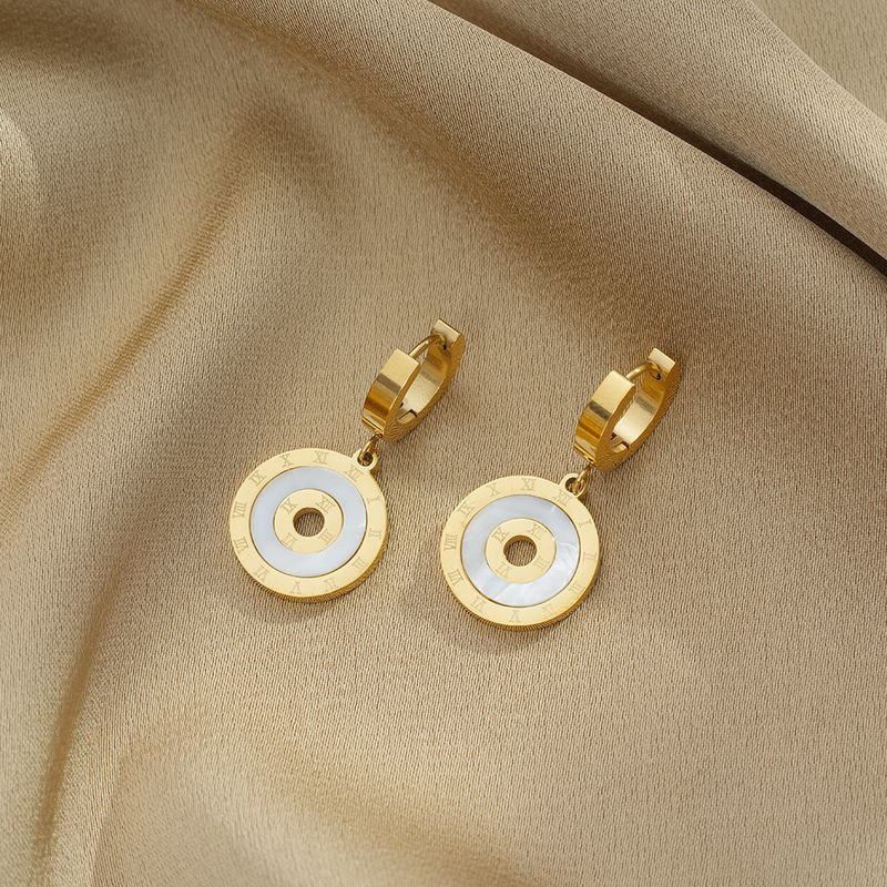 Серьги-кольца с круглыми подвесками в виде концентрических кругов J10217CJJ Серьги-кольца с круглыми подвесками в виде концентрических кругов J10217CJJ