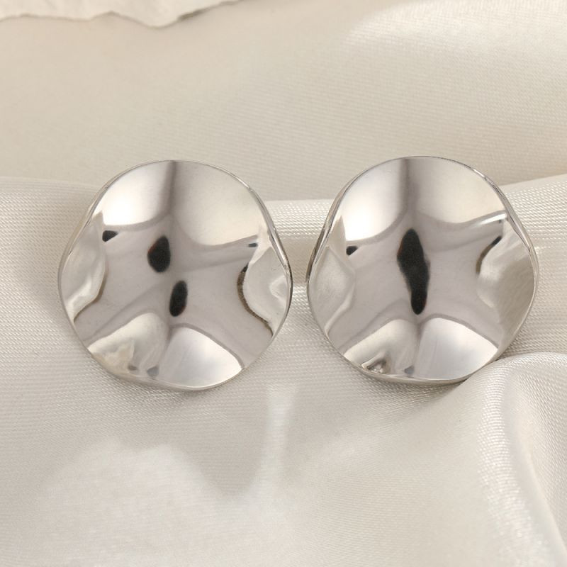 Серебристые серьги-пусеты Мятые диски CJH27626 Серебристые серьги-пусеты Мятые диски CJH27626