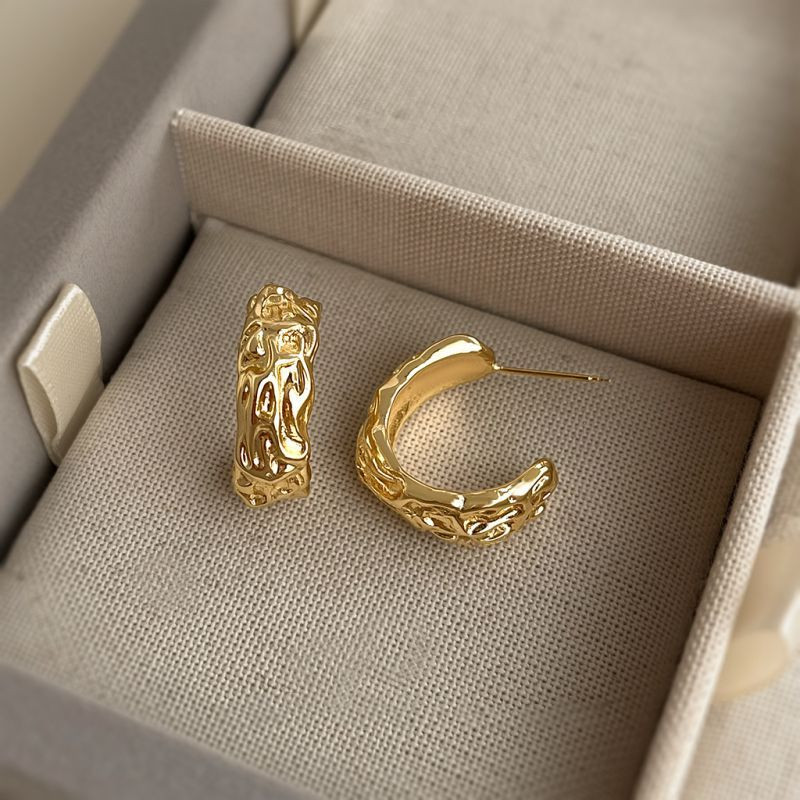 Широкие фактурные серьги-полукольца CJQ20292