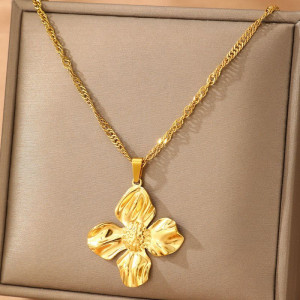Золотистая цепочка с объемным цветком CJL77565