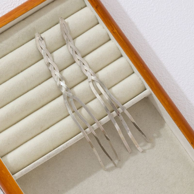 Серьги-пусеты с длинными изогнутыми подвесками CJR56660