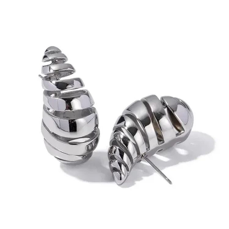 Серьги латунь с напылением платиной шелкопряд J10029CJJ Серьги латунь с напылением платиной шелкопряд J10029CJJ