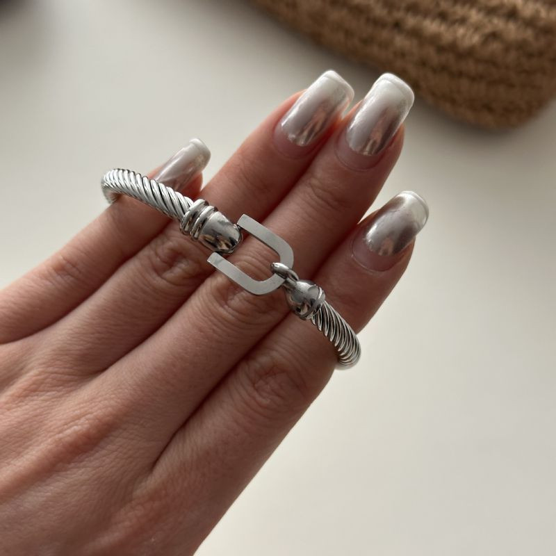 Жесткий браслет CJL16320 Жесткий браслет CJL16320