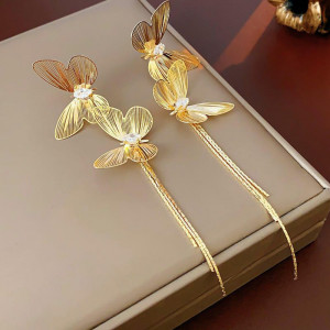 Длинные серьги пусеты с золотистыми бабочками и тонкими нитями CJH12137 Длинные серьги пусеты с золотистыми бабочками и тонкими нитями CJH12137