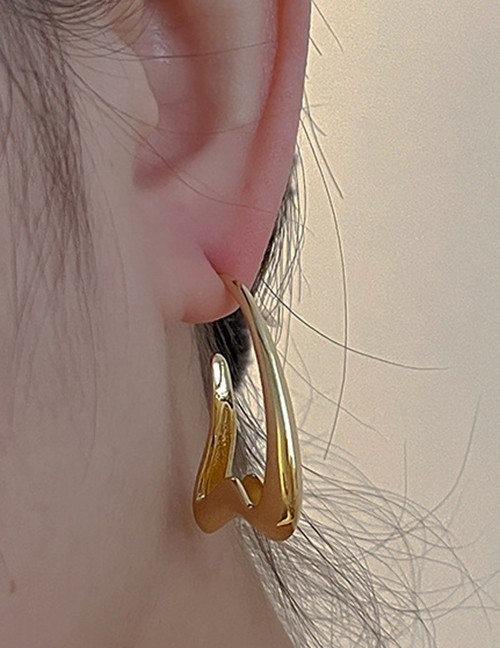 Серебристые серьги-пусеты «Геометрическая волна» T94049