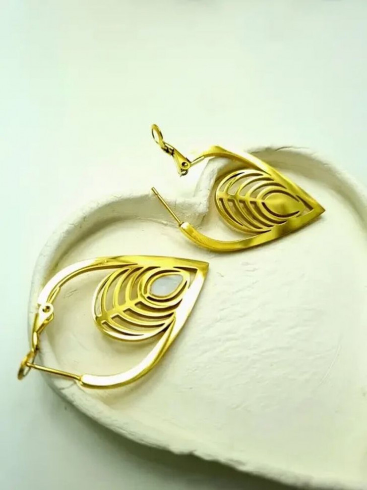 Серьги стальные с напылением золотом листья J10232CJJ