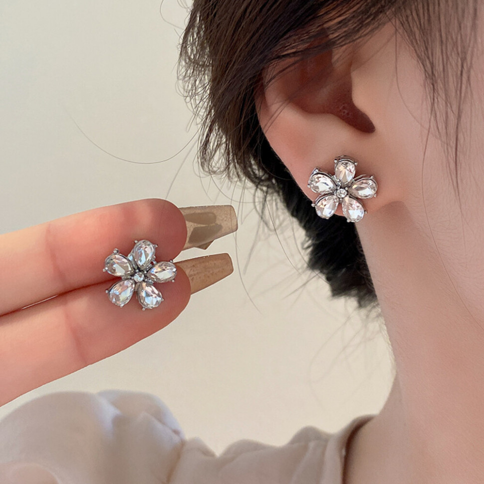 Классические серьги-пусеты жемчужные цветы Z58181