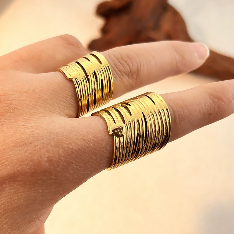 Фаланговое стальное кольцо с тигровым рельефом CJM19052