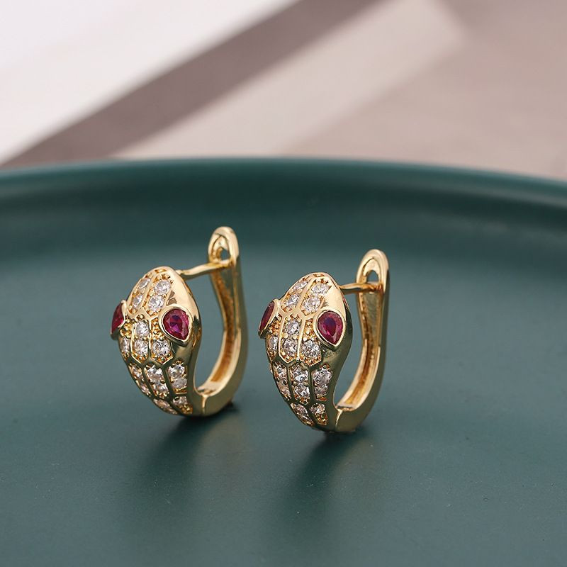 Серьги из стали в виде голов змеи с красными кристаллами 1J11981CJJ