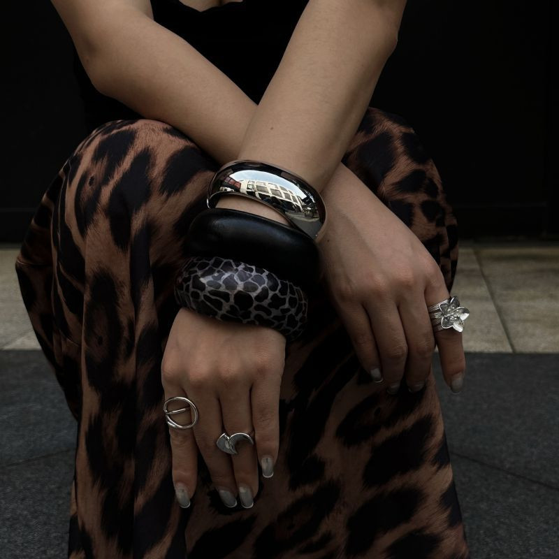 Жесткий браслет CJL16324 Жесткий браслет CJL16324