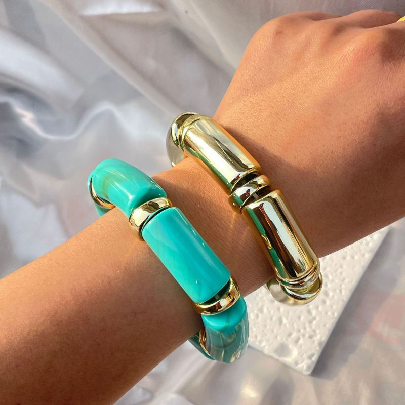 Браслет жесткий трубчатый с сегментами под мрамор CJR57273