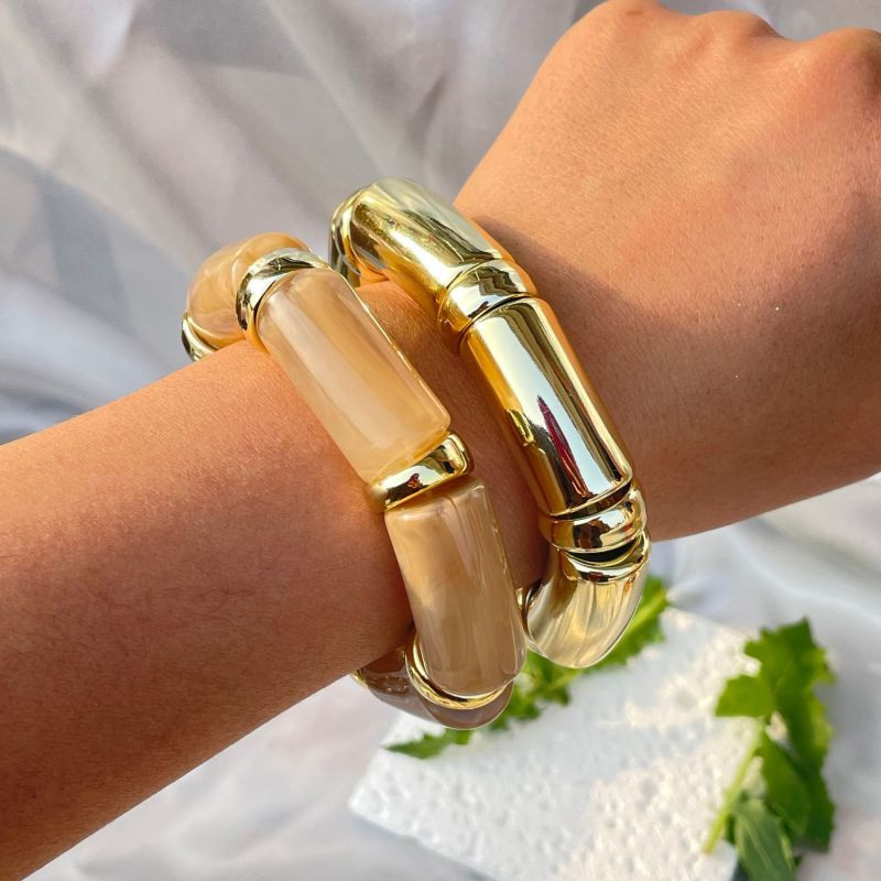 Браслет жесткий трубчатый с сегментами под мрамор CJR57273