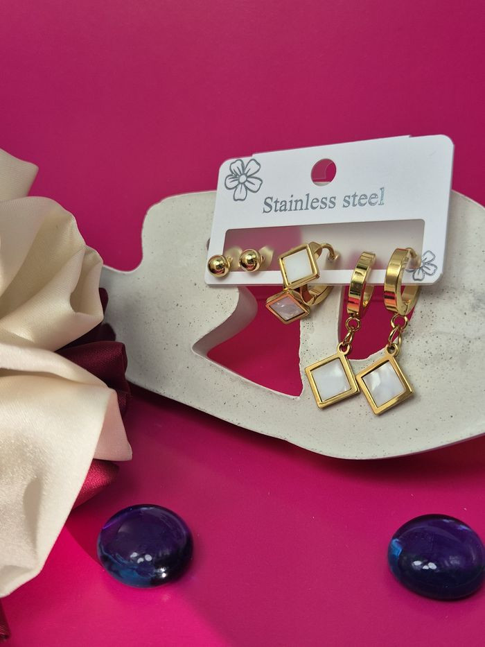 Набор серег ромбы стальной с напылением золотом J11491CJJ Набор серег ромбы стальной с напылением золотом J11491CJJ