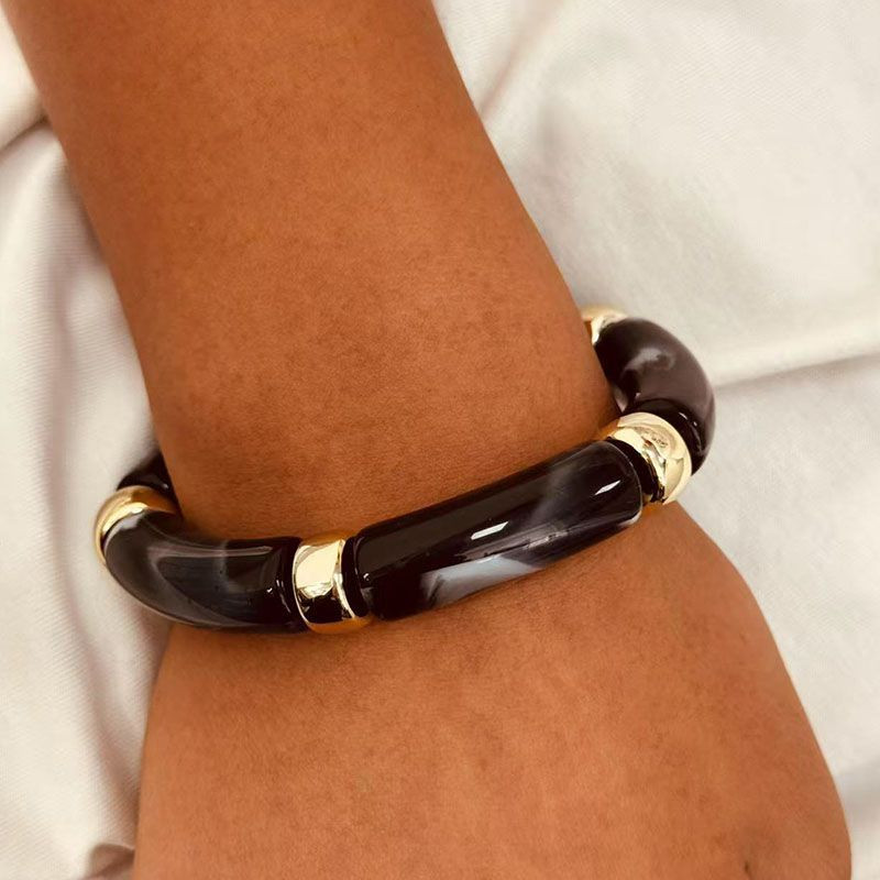 Жесткий браслет CJP93764