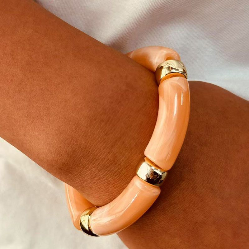 Браслет жесткий трубчатый из цветного глянцевого акрила CJP93764