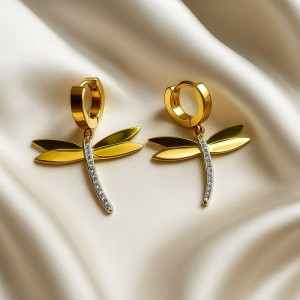 Серьги-кольца со стрекозами и стразами J10218CJJ Серьги-кольца со стрекозами и стразами J10218CJJ