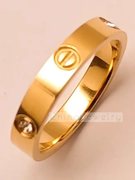 Кольцо стальное с напылением золотом и фианитами J10199(CJJ)