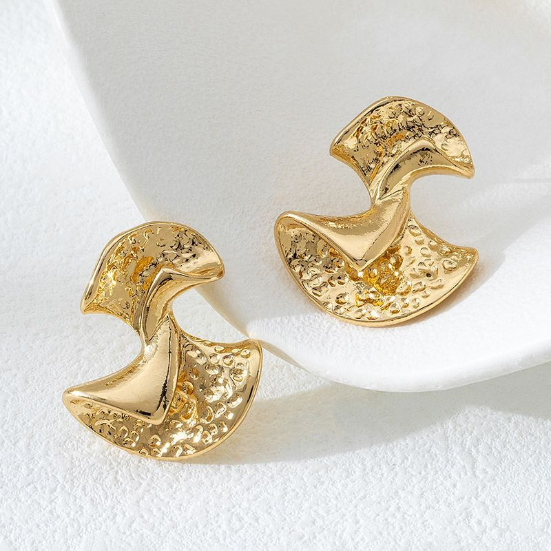 Массивные серьги-пусеты абстрактная чеканка CJQ30774 Массивные серьги-пусеты абстрактная чеканка CJQ30774