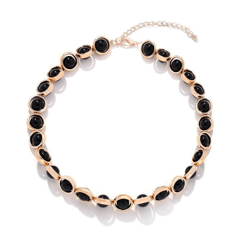 Контрастные бусы из темного агата и серебристых вставок CJJ12583