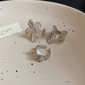 Серебряный набор из трёх колец с геометрией CJZ16324