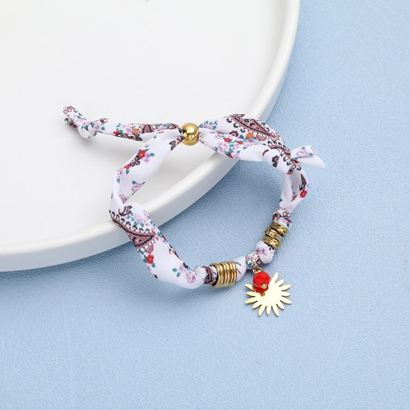 Браслет текстильный с подвеской в форме сердца CJP37817 Браслет текстильный с подвеской в форме сердца CJP37817