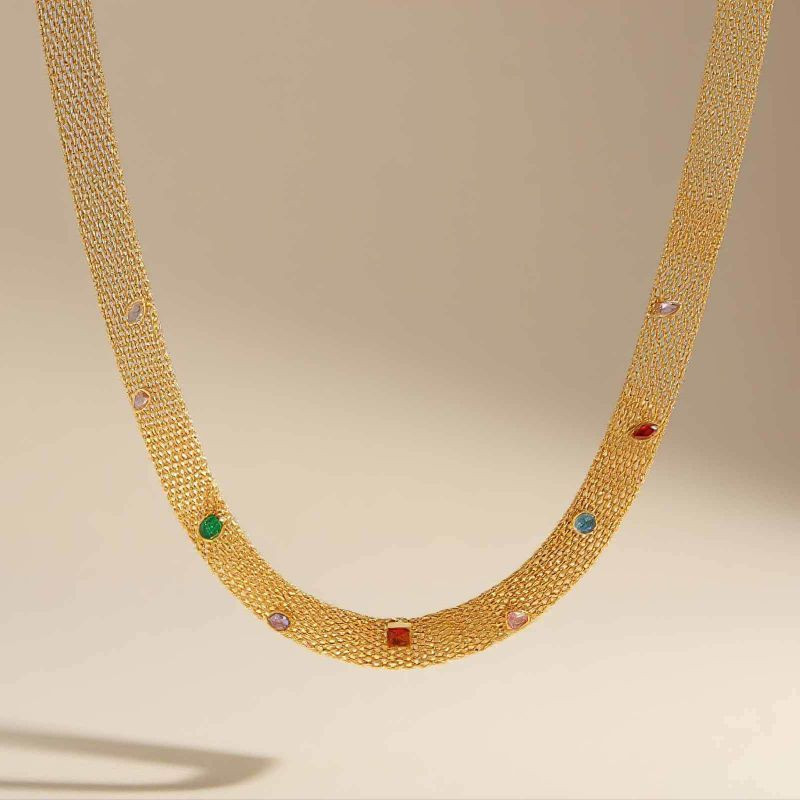 Золотистая плоская цепь с разноцветными кристаллами CJP82384